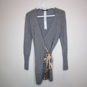 Luisa Cerana womens gray wrap sweater satin tie-Sz 4 Flawed.